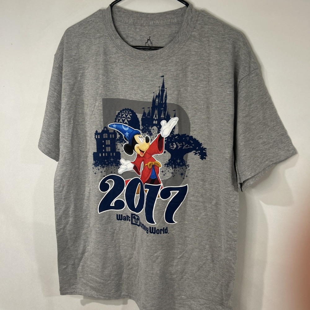 Walt Disney World 2017 Mickey Mouse Fantasia graphic gray t-shirt men's sz L 018